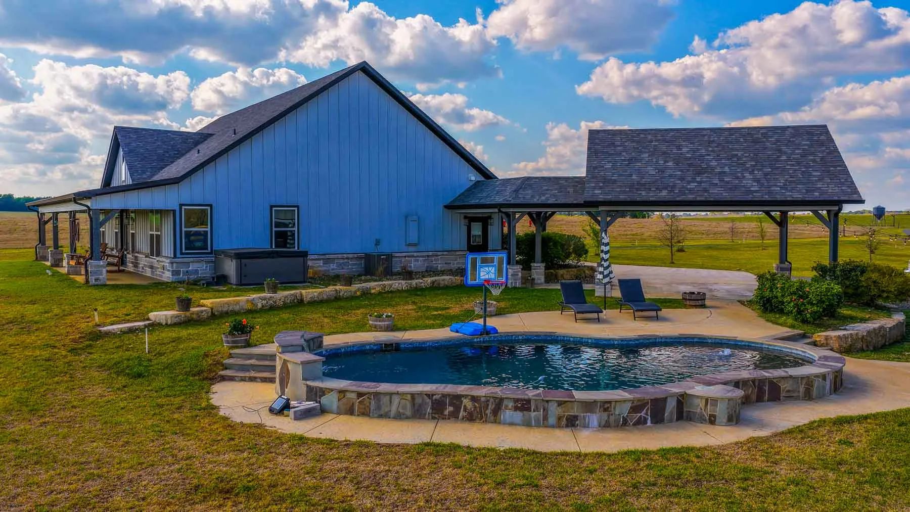 Big Valley Ranch, primary view