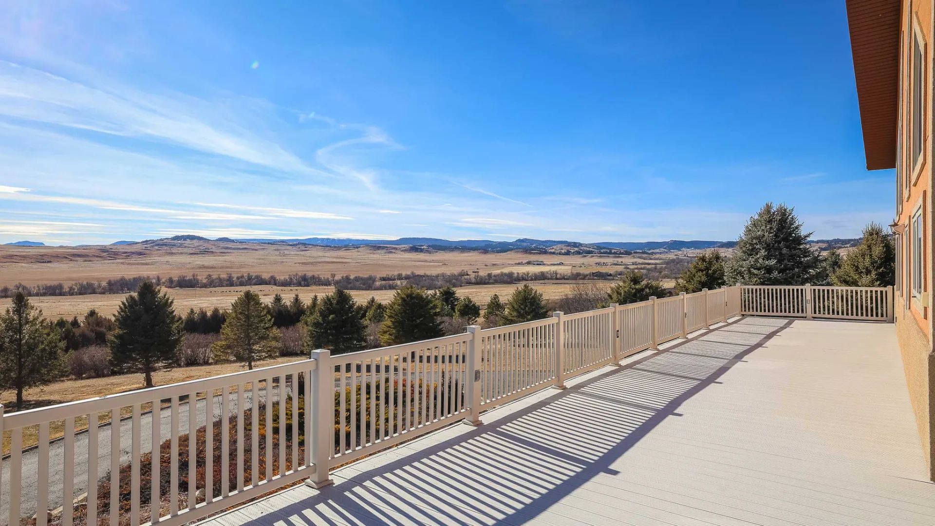 Red Bluff Ranch, primary view