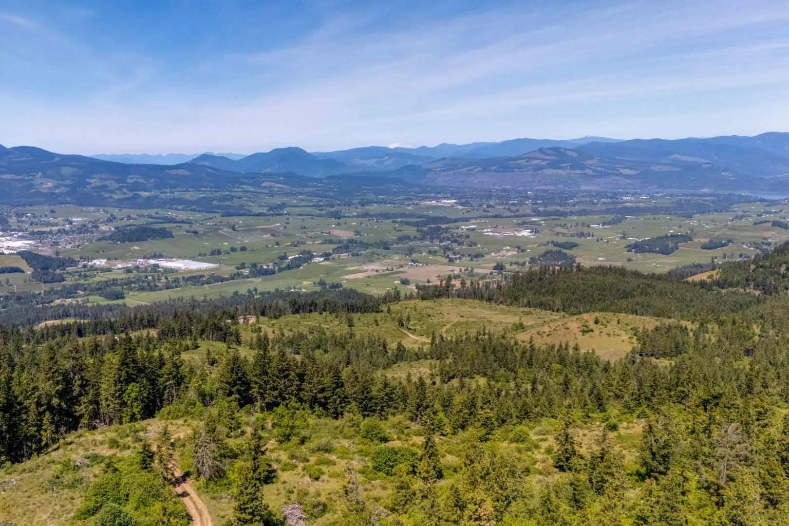Buildable Acreage Minutes From Hood River, primary view